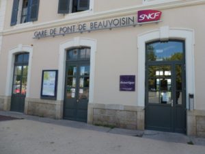 gare de Pont-de-Beauvoisin - Transports
